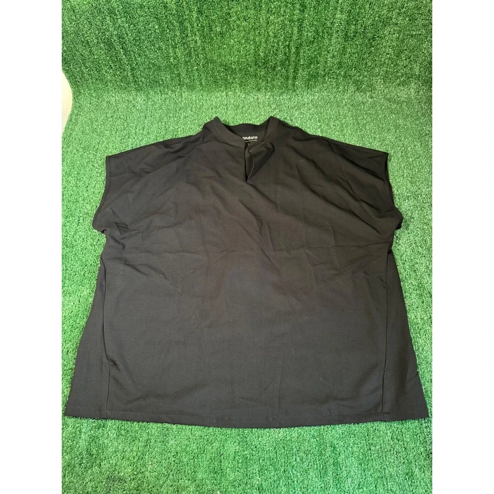 Mandala Black Mandarin Collar‎ Short Sleeve Pullover Top Women's Size L